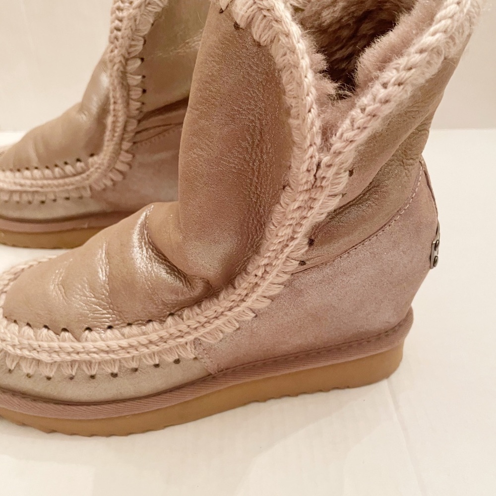 Moun bInner Wedge Short Boot - Picture 6 of 6